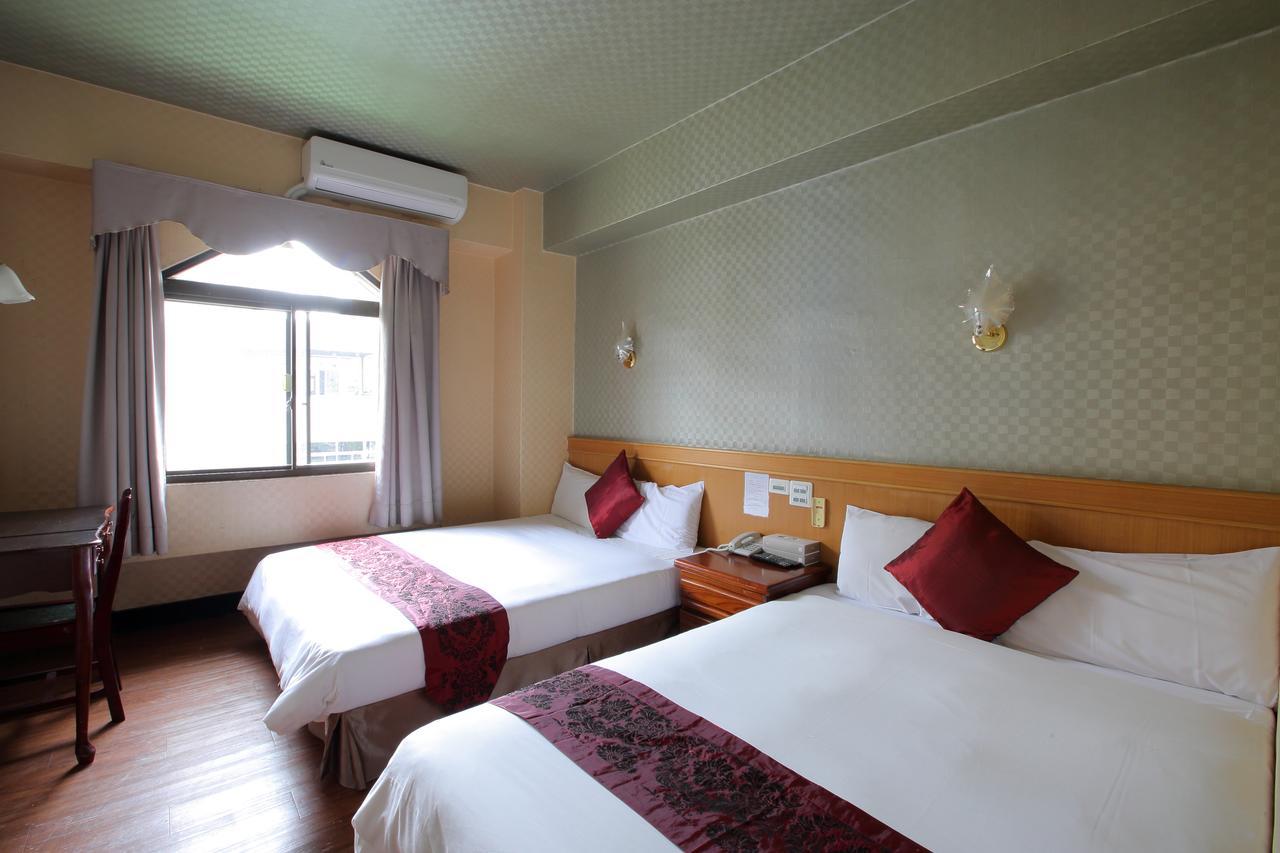Chiayi Crown Hotel Exterior foto